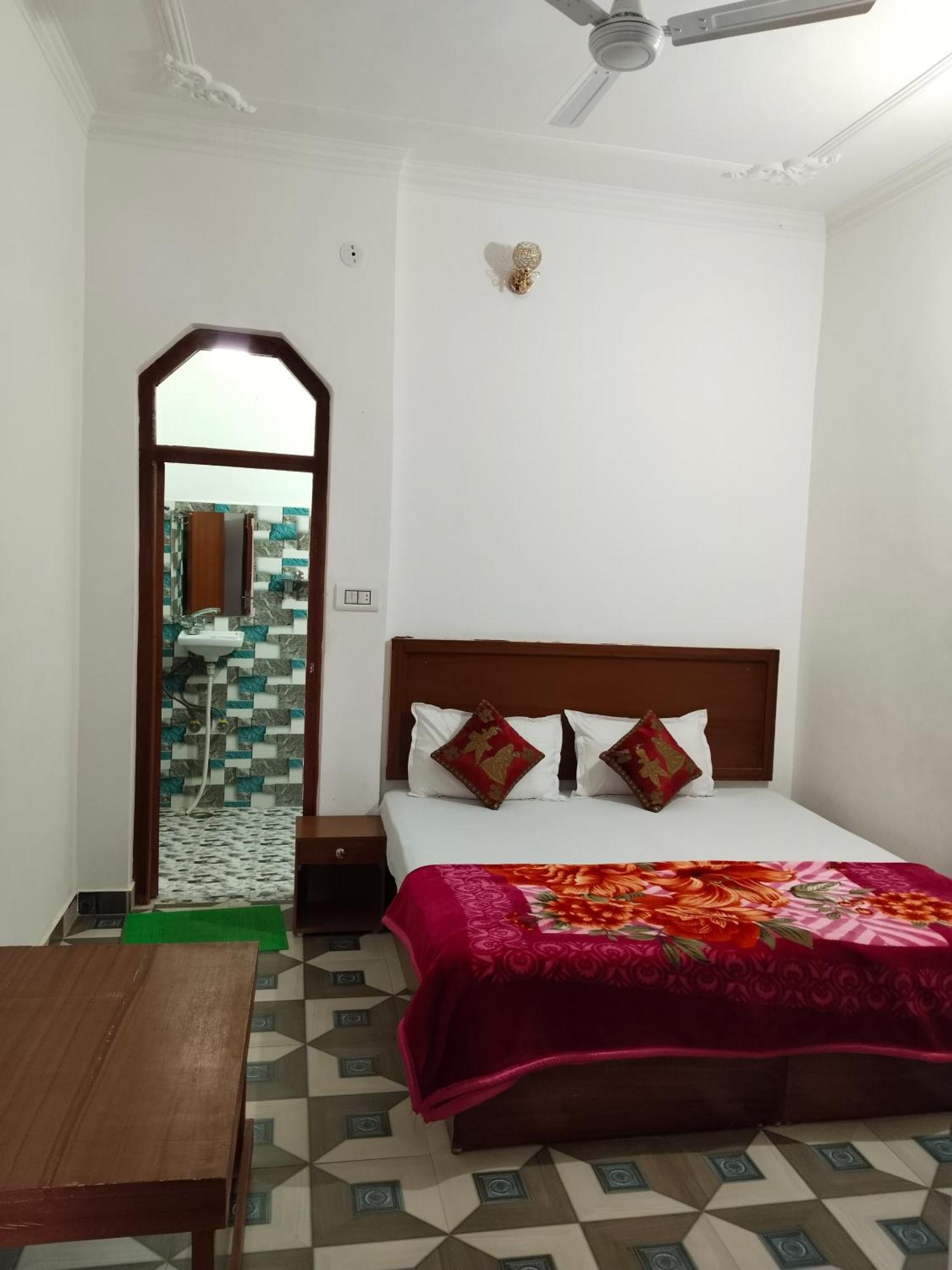 Rani Palace 克久拉霍 外观 照片