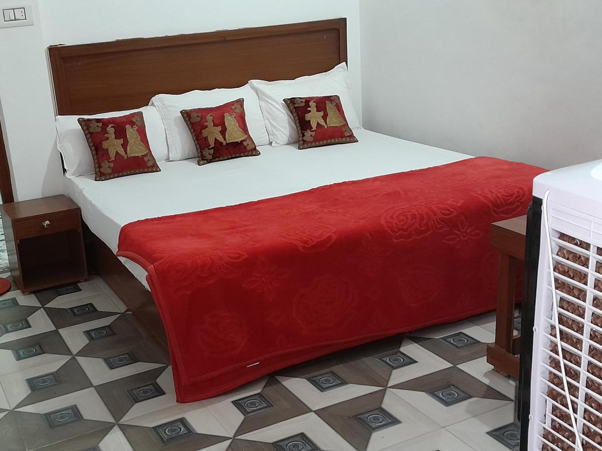 Rani Palace 克久拉霍 客房 照片